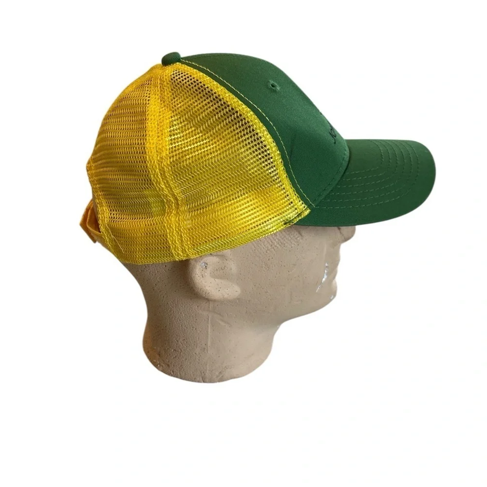 John Deere Hat Cap Youth Mesh Back Adjustable Green Yellow Excellent Condition.
